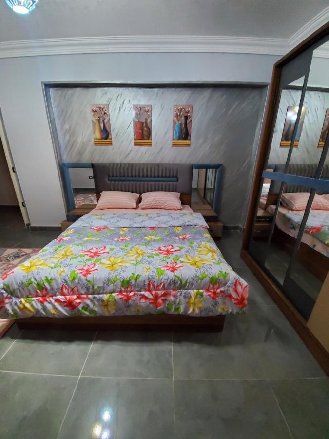 Апартаменти Spacious 3 Bedroom - Families Only *