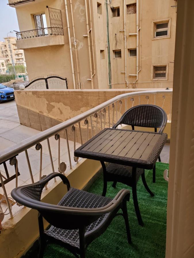 Spacious 3 Bedroom - Families Only Апартаменти