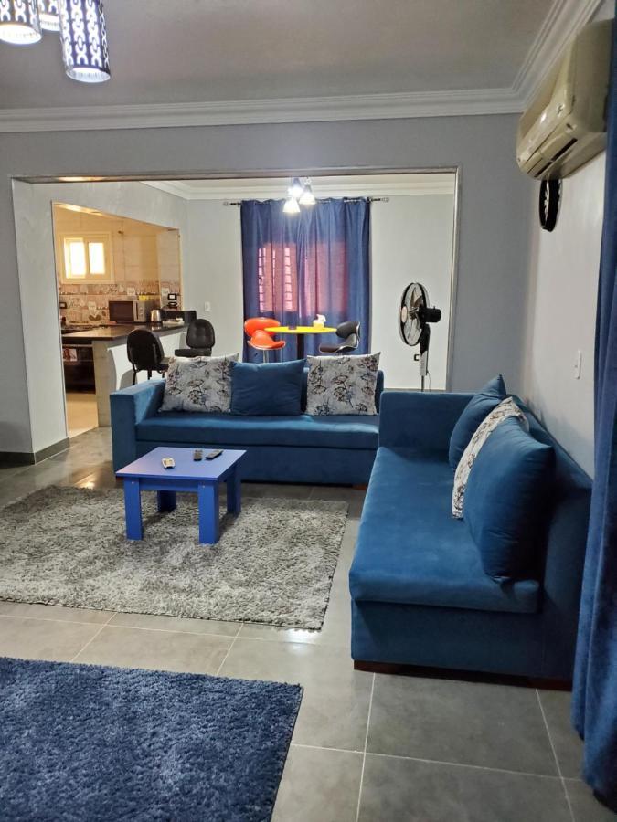 Апартаменти Spacious 3 Bedroom - Families Only Місто ім. 6 Жовтня